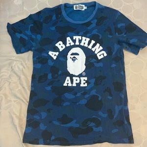 Hi selling a Bape shirt. Size Small in mens. Worn only once got it as a gift.